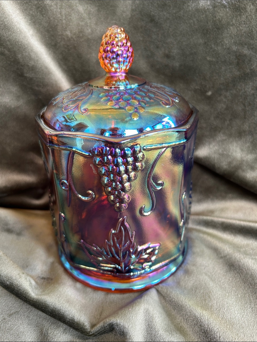 Indiana glass vintage harvest grape pattern